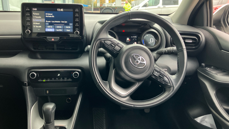 Toyota Yaris 1.5 Hybrid Design 5dr CVT Hybrid Hatchback